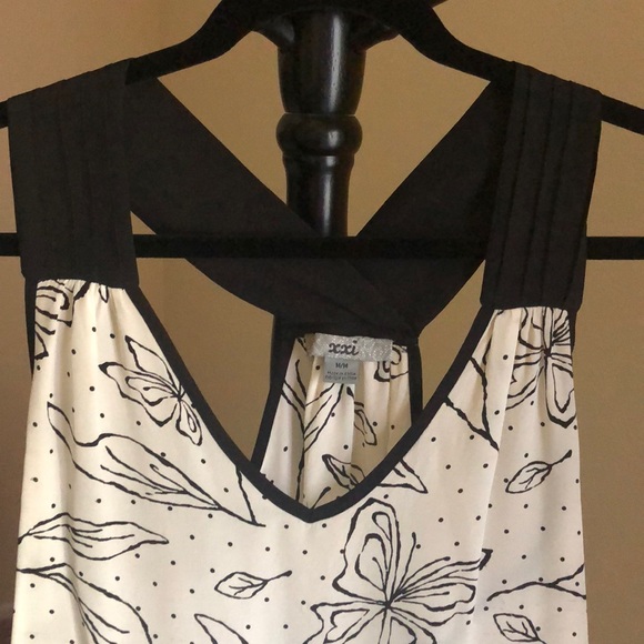 100% Silk Top - Picture 2 of 4